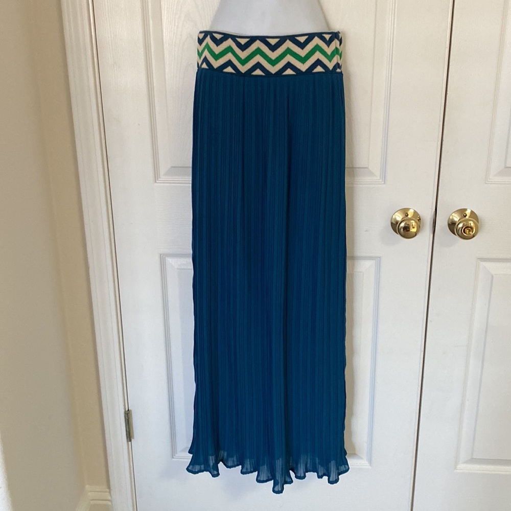 ANTHROPOLOGIE 💙 Lucy & Laurel Blue Patula Maxi Pleated Skirt Shevron Pattern S